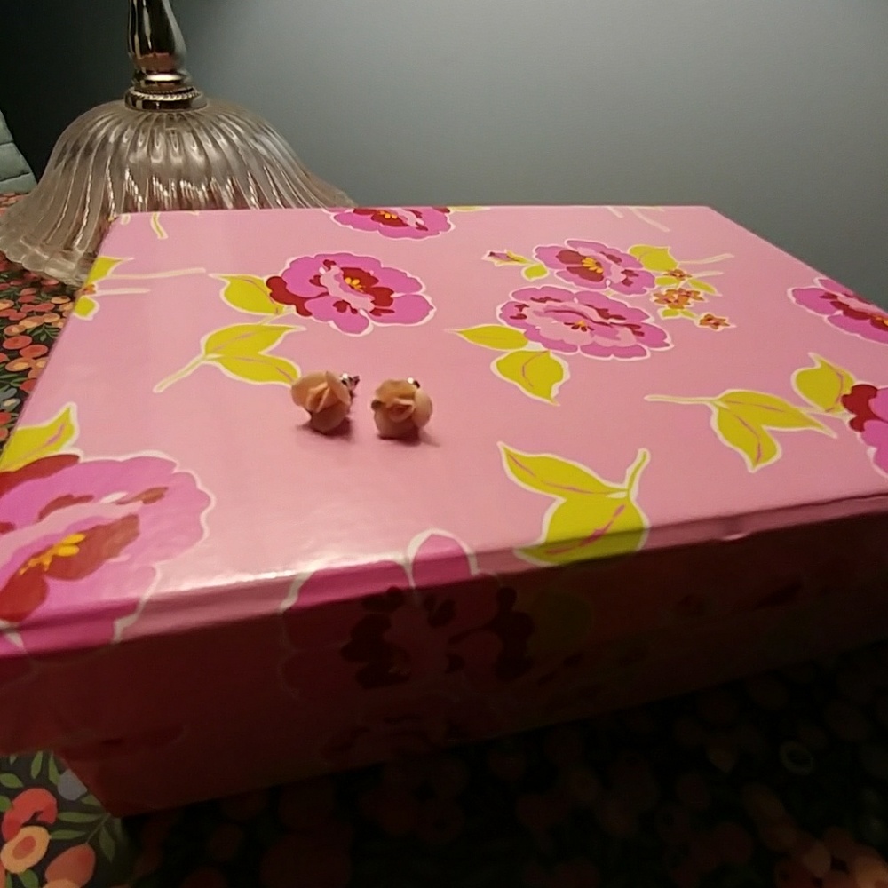 Flower earrings - Picture 2 of 3